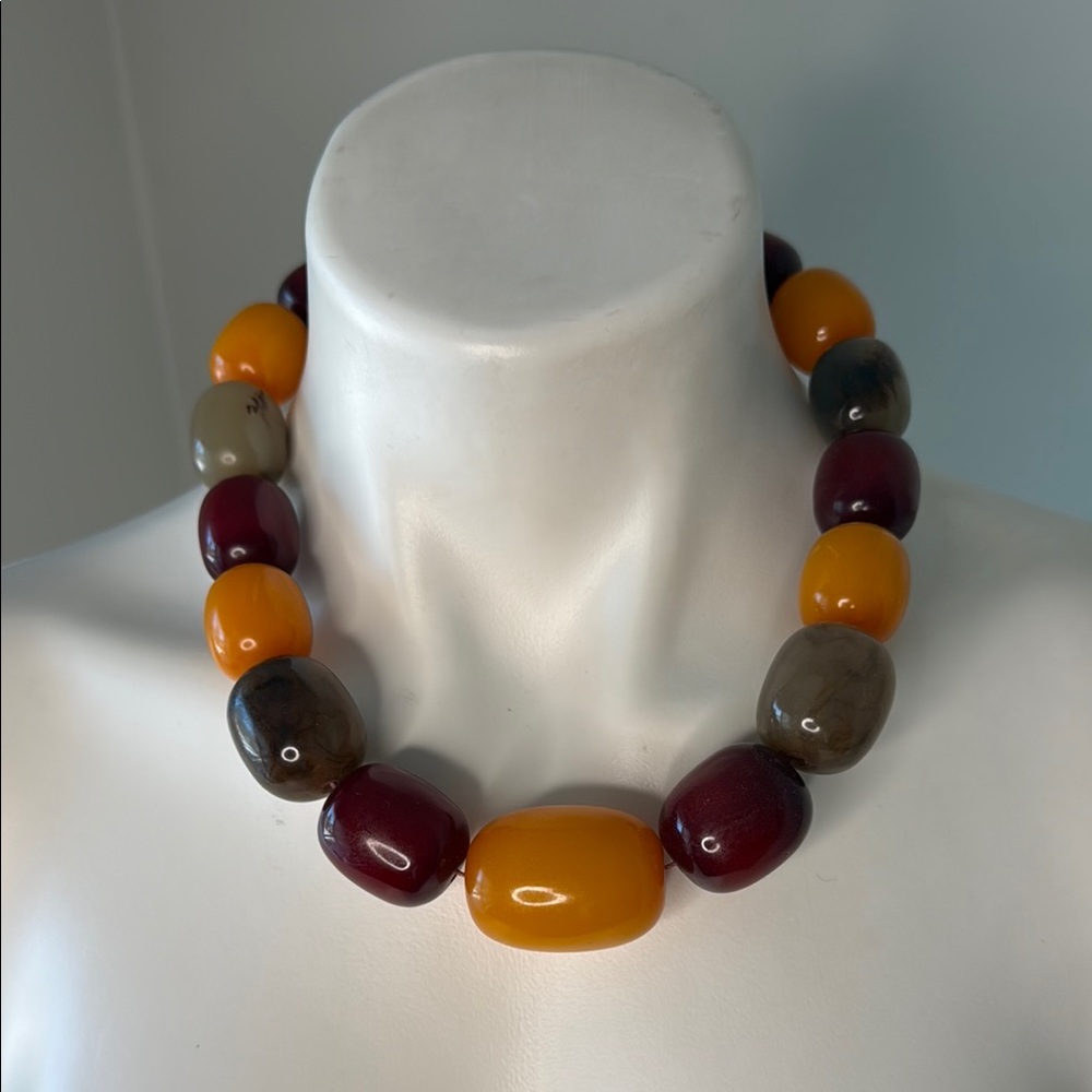 Faux Amber Large Tapered Bead Necklace EUC